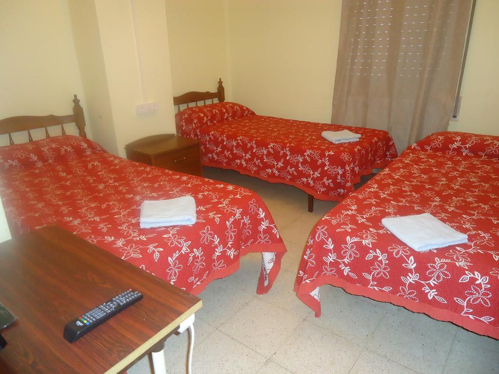 Hotel Pension Mode Lerida Kamer foto